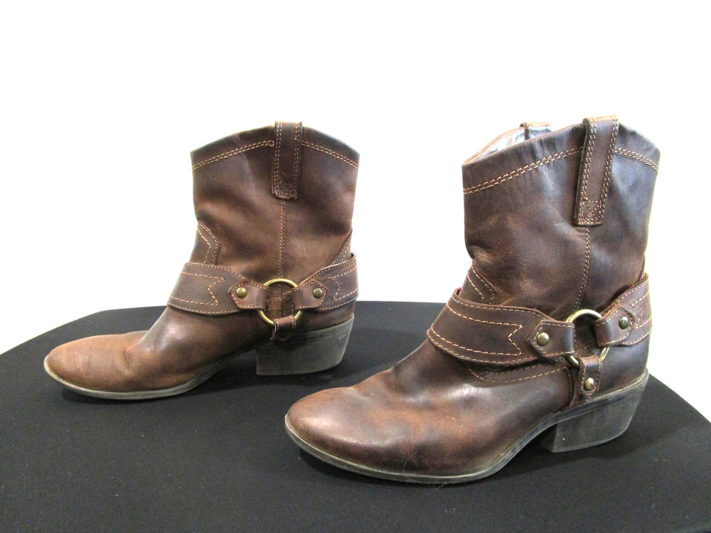 Mossimo Supply Co. Brown Leather Western Ankle Boots Women 7.5